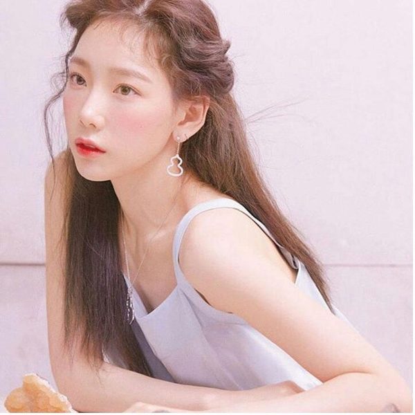 나일론 | NYLON 2019-3 [ TAEYEON COVER ] Discount - Image 2